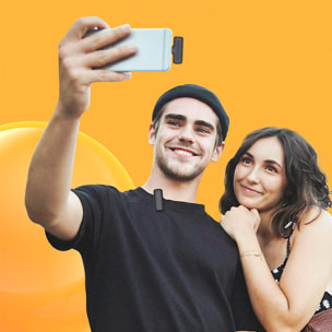 Microfono wireless portatile con clip J13. Include 2 microfoni e 1 ricevitore. Per smartphone, fotocamere e laptop. Connessione USB-C + Lightning.