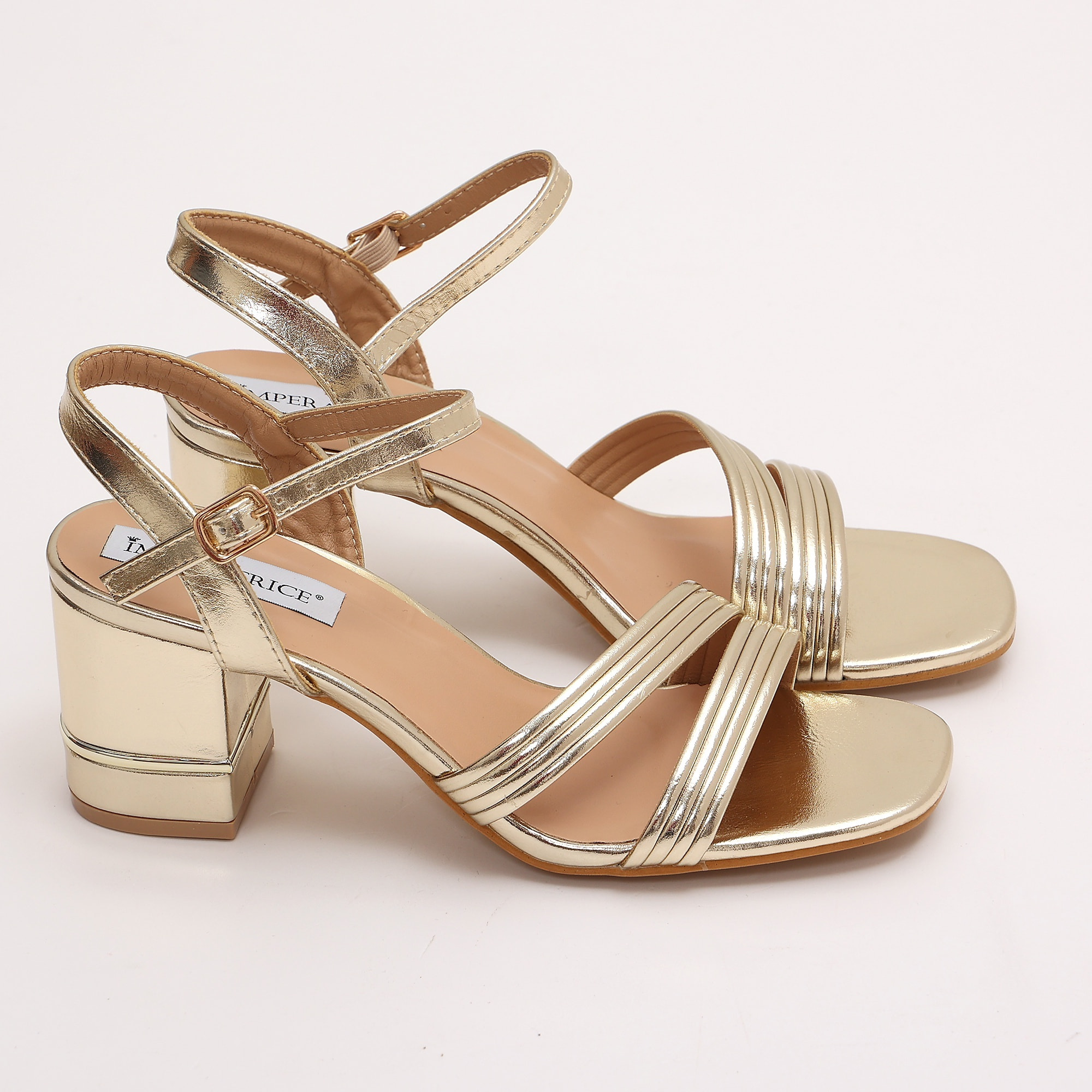 Sandali in simil pelle con tacco comodo