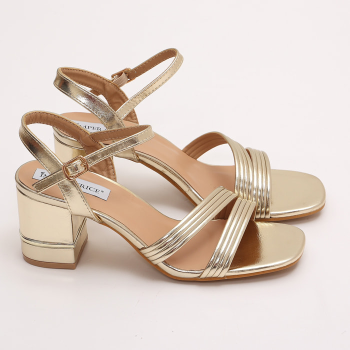 Sandali in simil pelle con tacco comodo