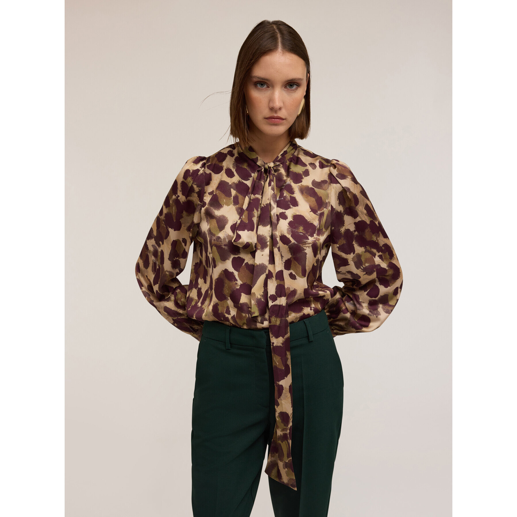 Motivi - Blusa con fiocco fantasia camouflage - Verde militare