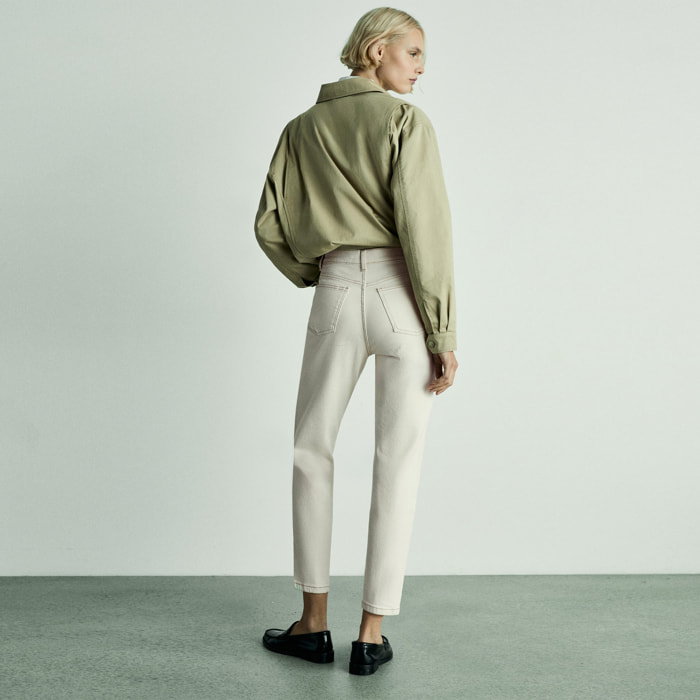 Jeans Newmom confort tiro alto - blanco roto