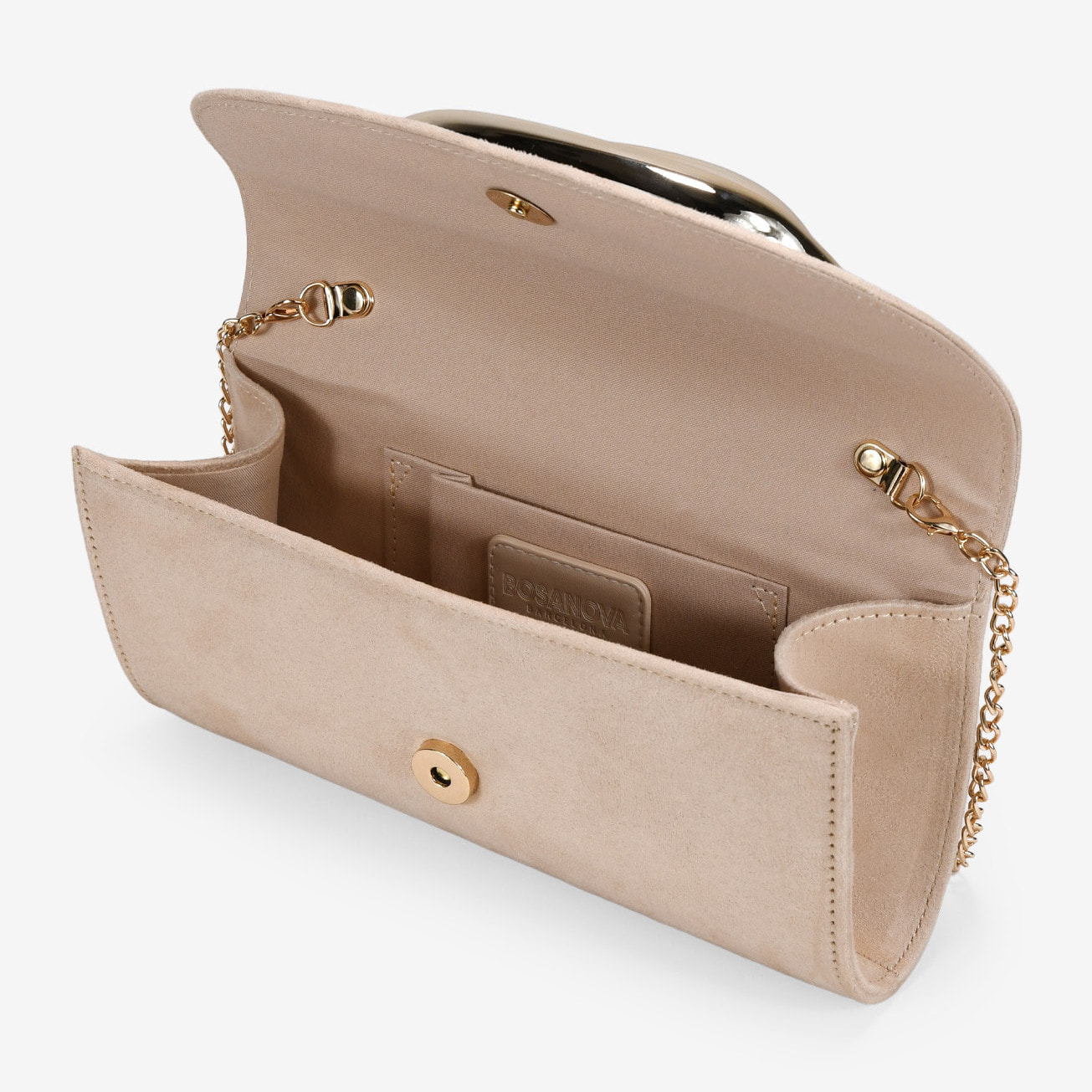 Bolso clutch beige con asa de metal