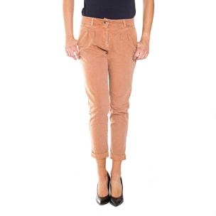 PANTALONE CHINOS IN GABARDINA STRETCH. MOD. T765. Vita regolare e gamba comoda.