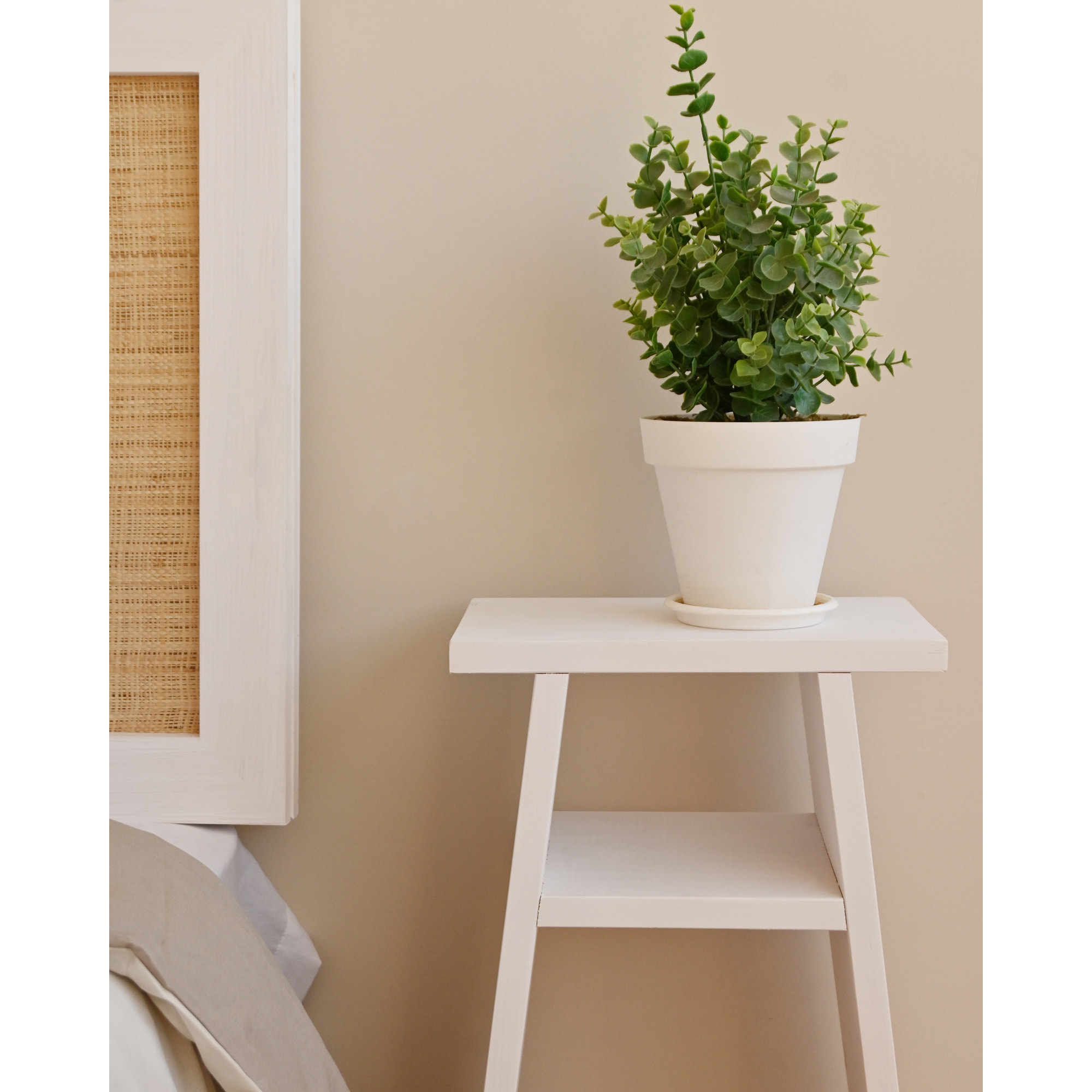 Table basse en bois massif blanc 60x20cm Hauteur: 60 Longueur: 30 Largeur: 20