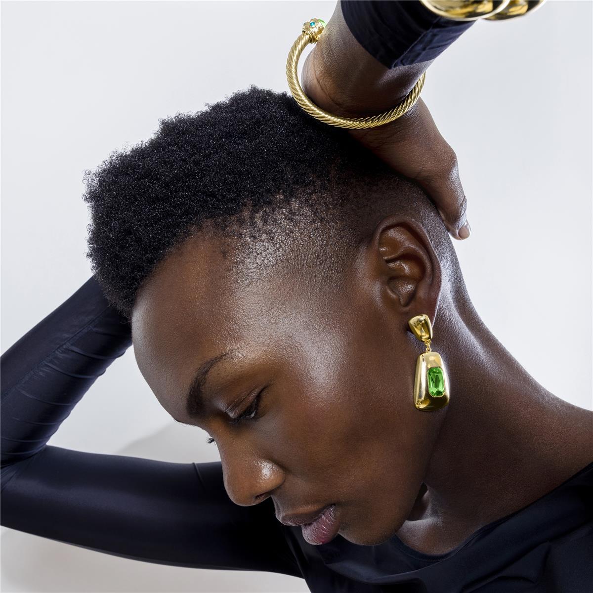 Pendientes Lux by Lux acabadoss en oro amarillo 18K