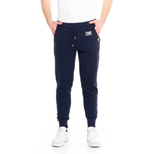 Pantalón básico de hombre con logo pequeño