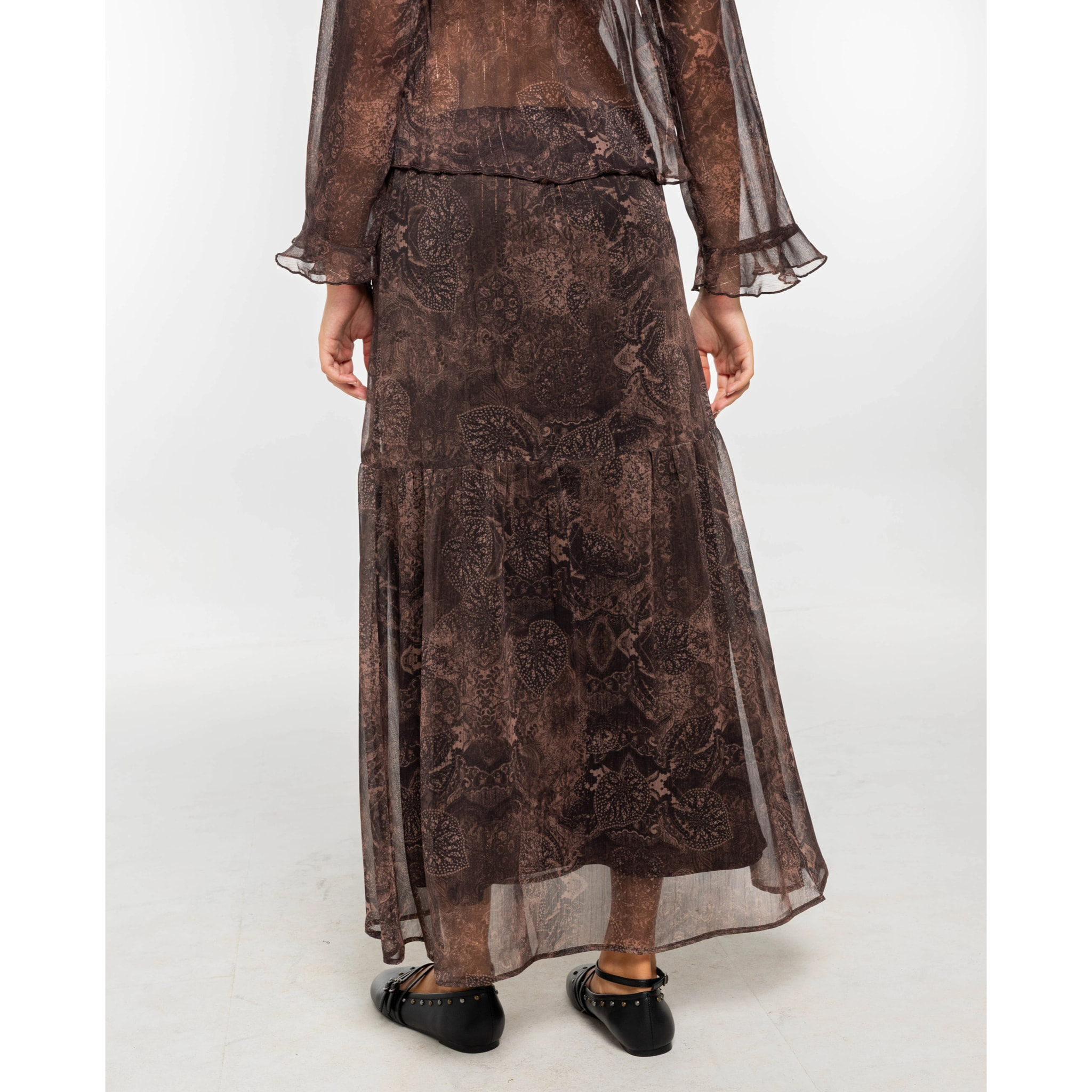 Falda larga estampada.