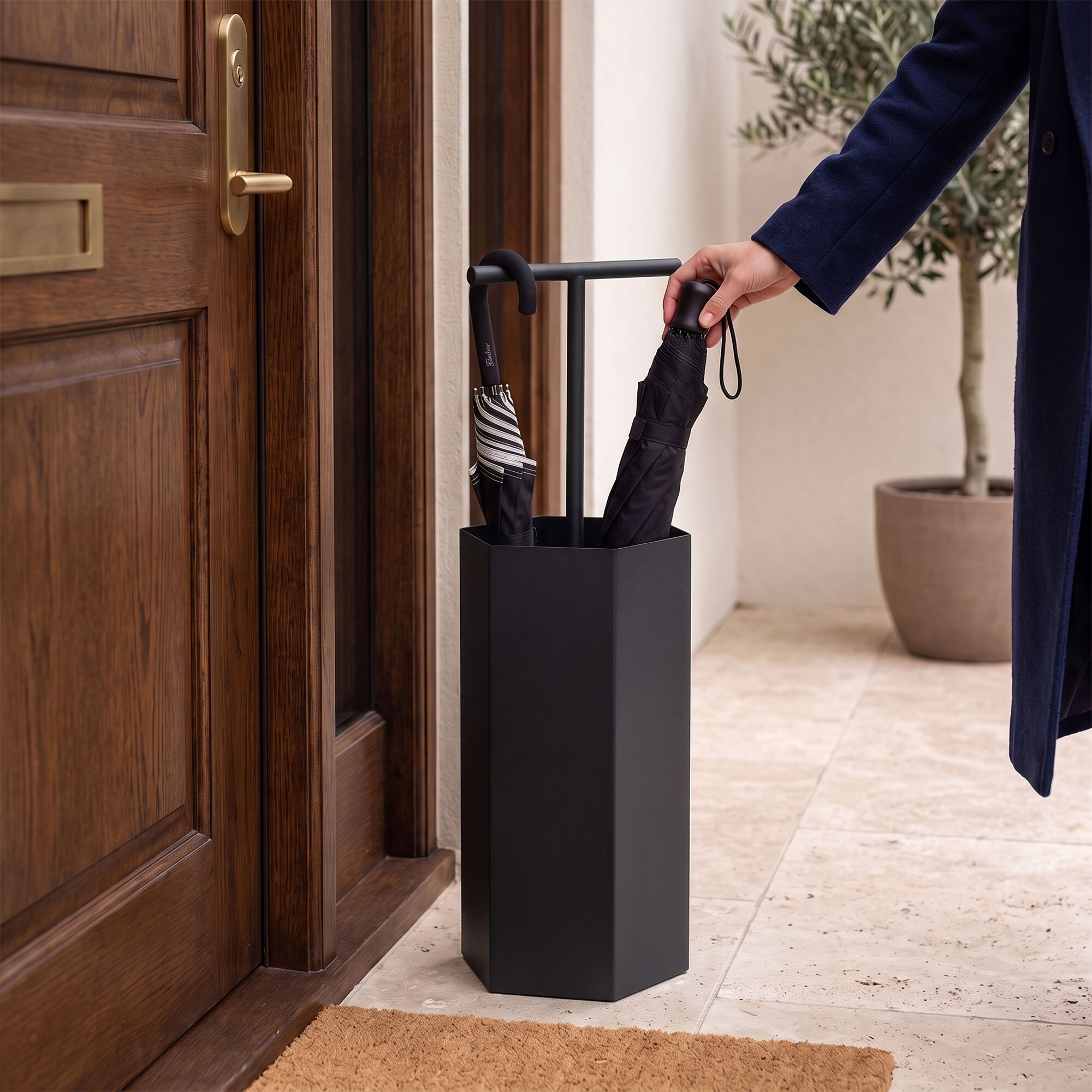 Ohm - Portaombrelli di Design 25x72x22 cm con Feritoia di Svuotamento acqua in Metallo Nero