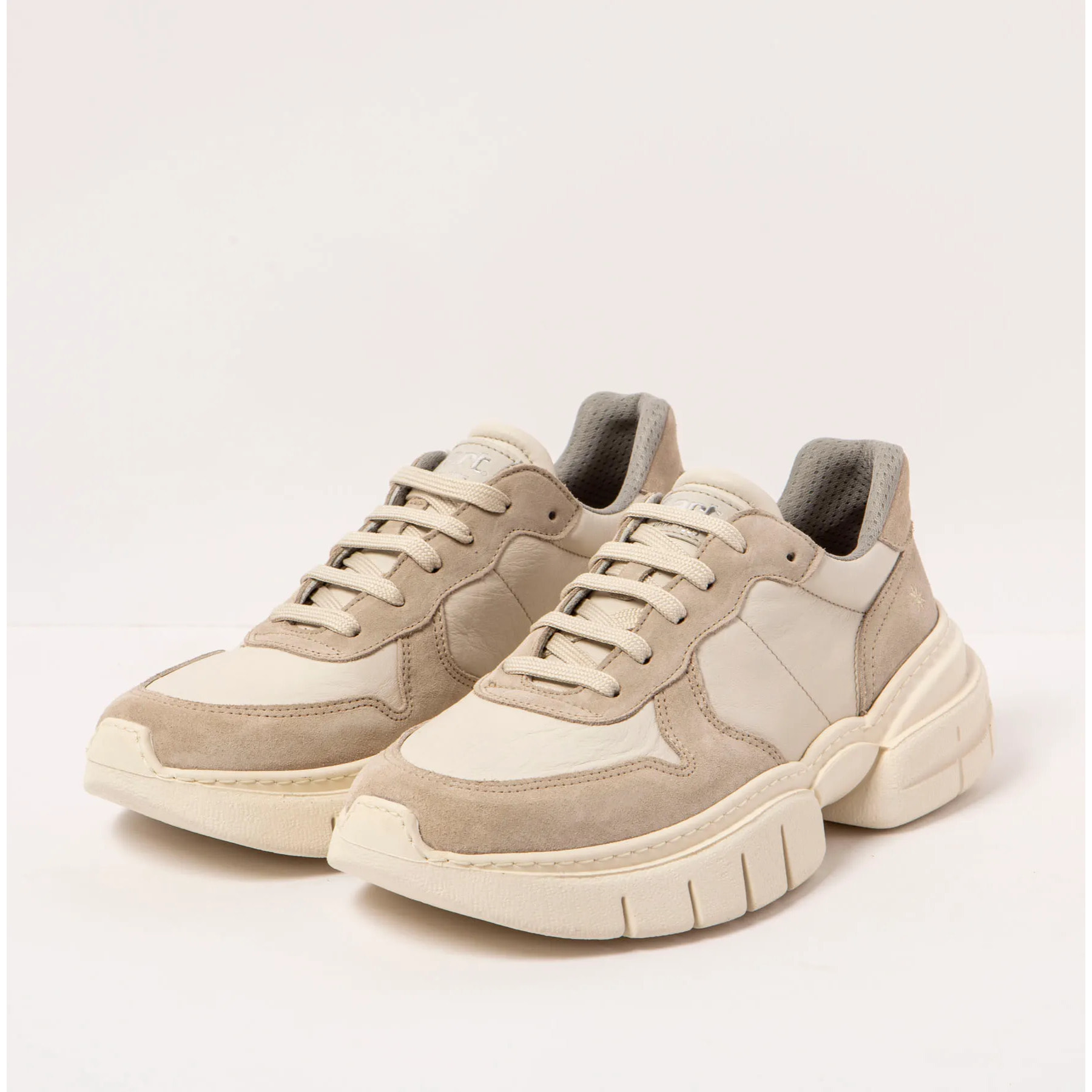 Zapatillas 1634 NAPPA-SILK SUEDE CREAM/ ATHENS color Cream