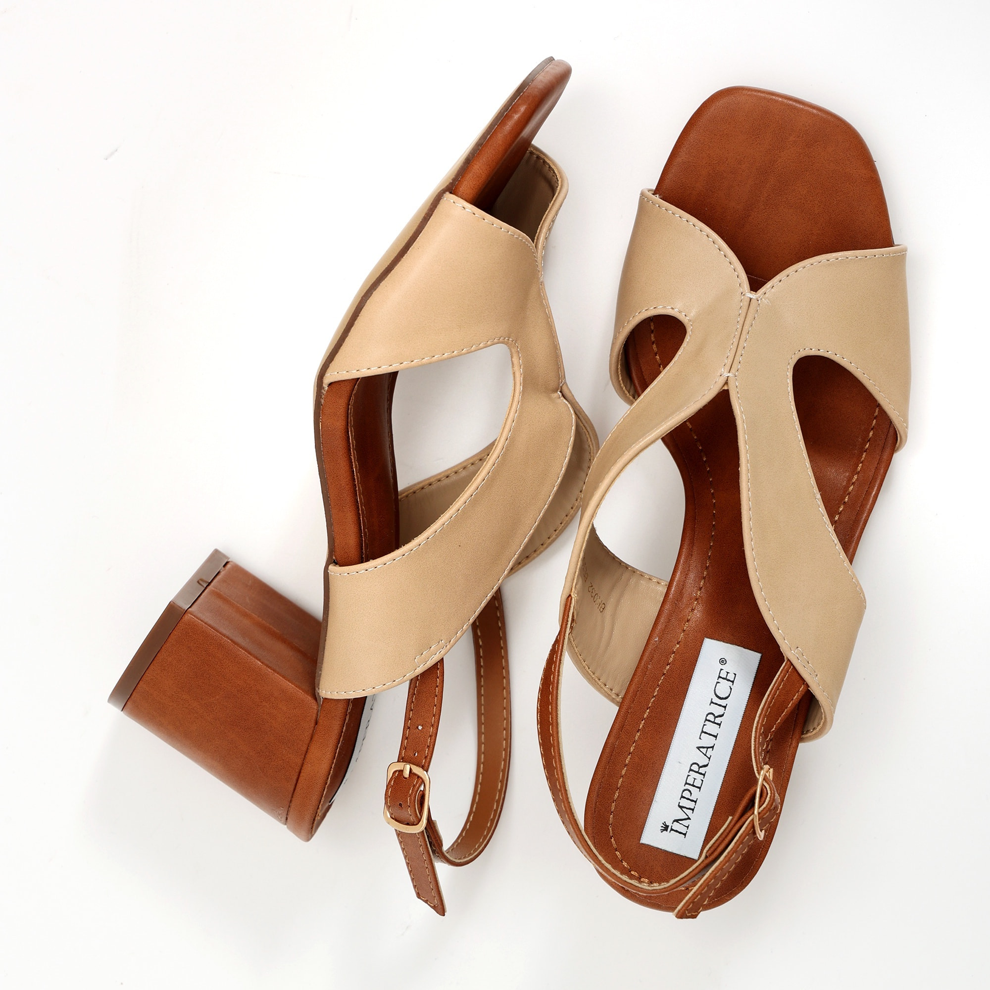 Sandali in simil pelle con tacco comodo