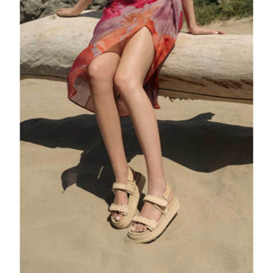 Sandalias plataforma beige en esparto