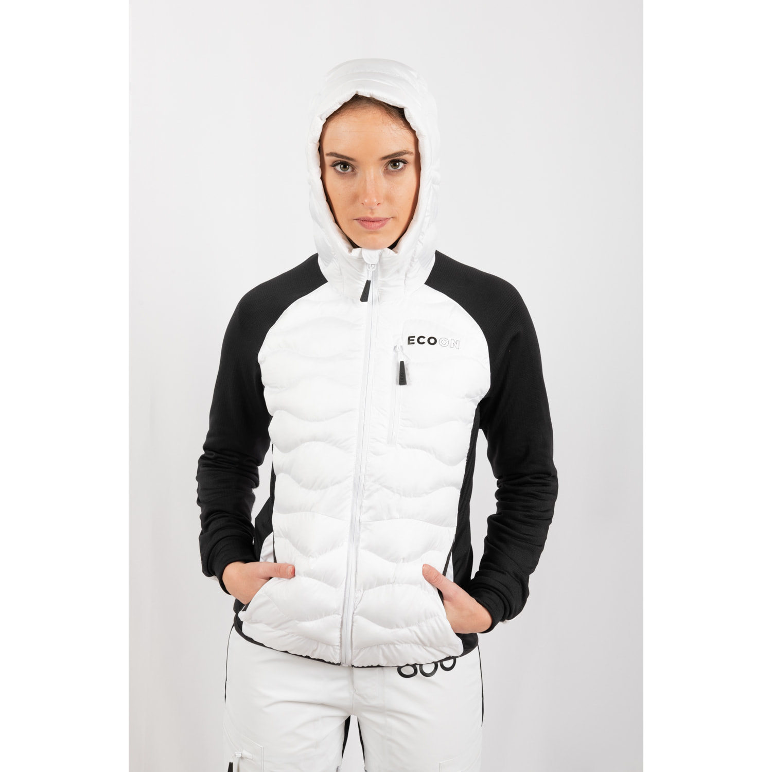 Giacca isolante ibrida ECOActive con cappuccio da donna, marchio ECOON - Bianco / Nero