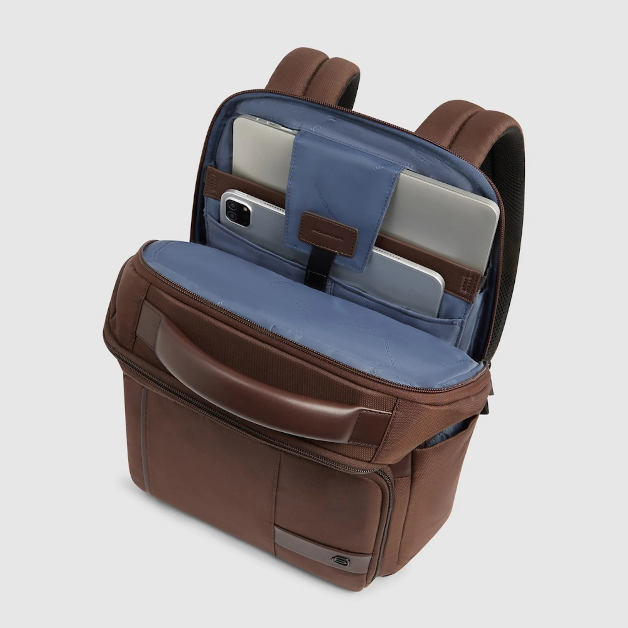 Piquadro Zaino porta pc e porta iPad® con tasca per AirPods®, protezioni antiurto e RFID