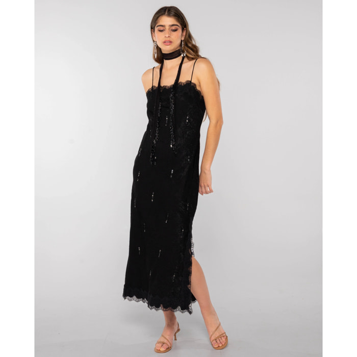 Vestido midi lencero con encaje y abertura lateral