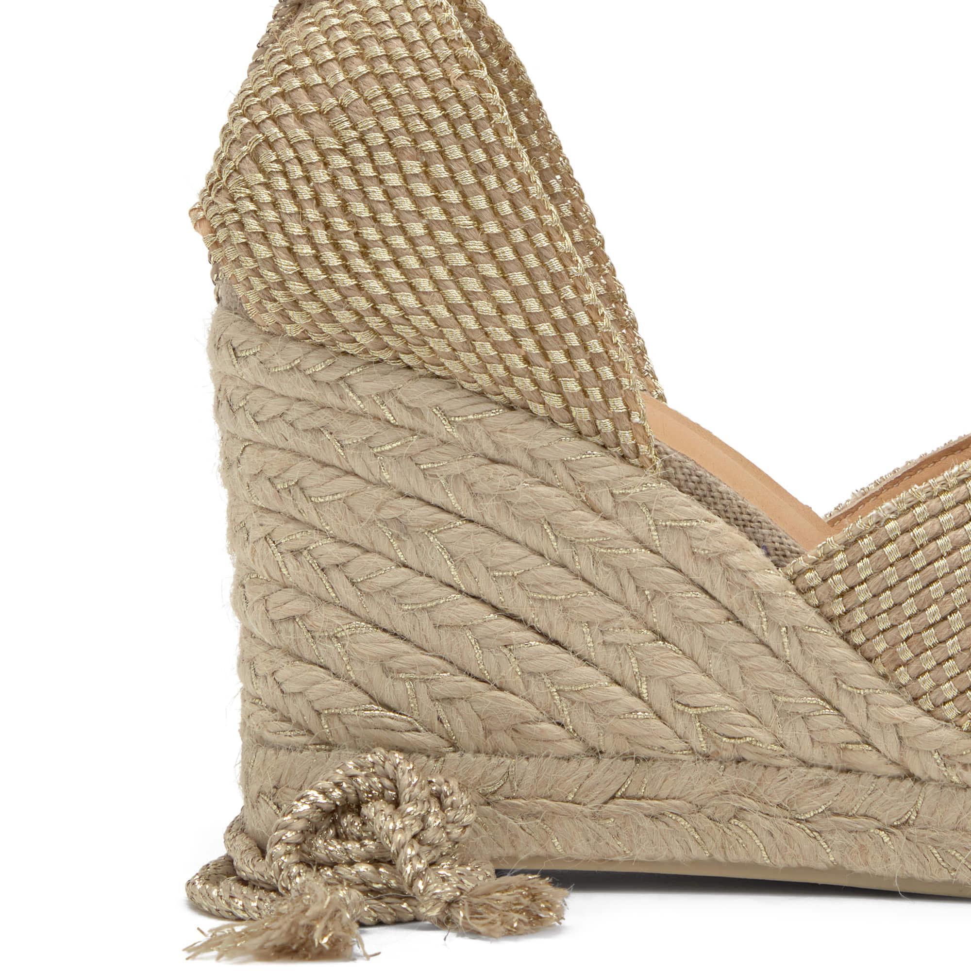 Sandalia de cuña Becca en yute y rayón con cierre de cintas