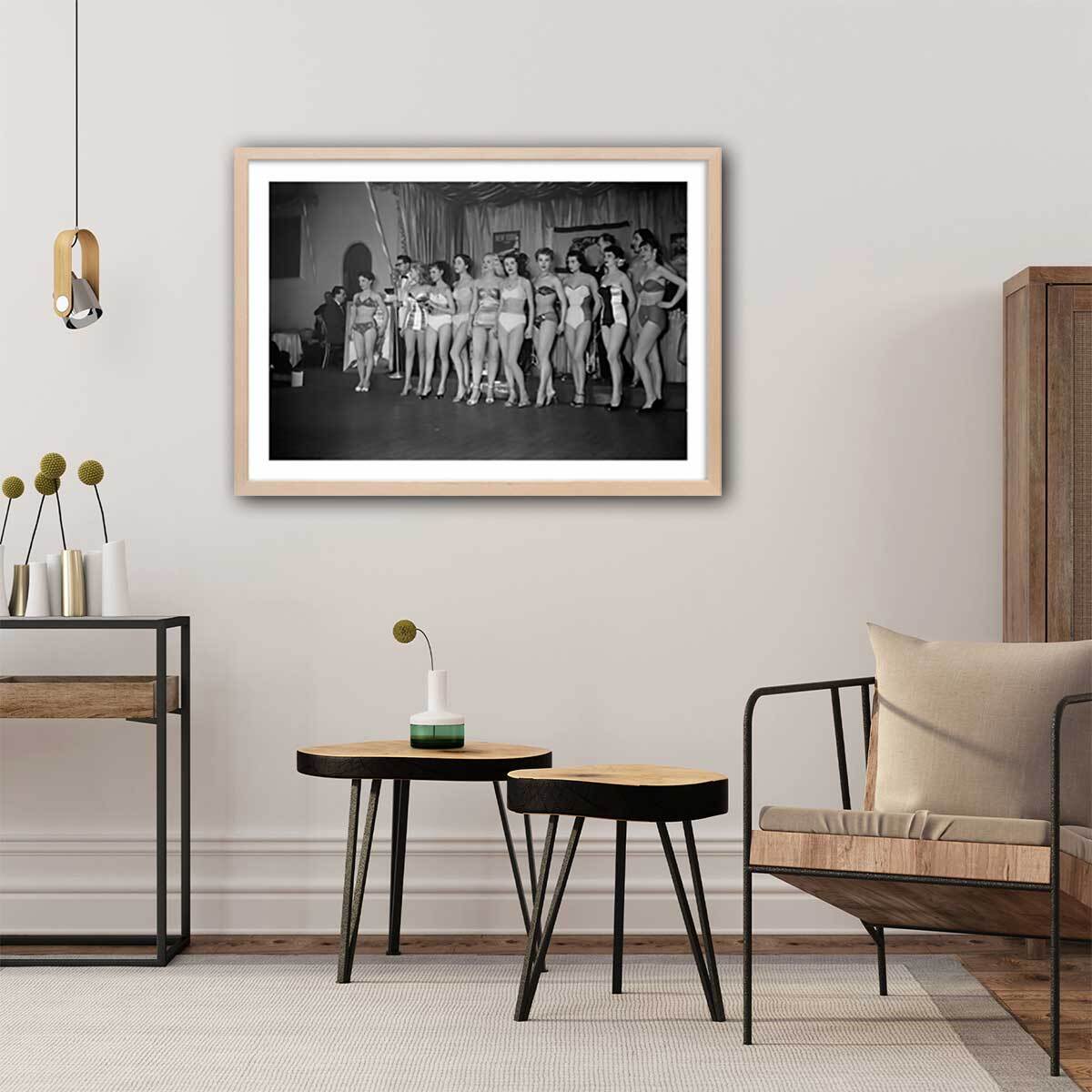 Affiche photo ancienne  Miss Univers 1952 Affiche sous cadre bois