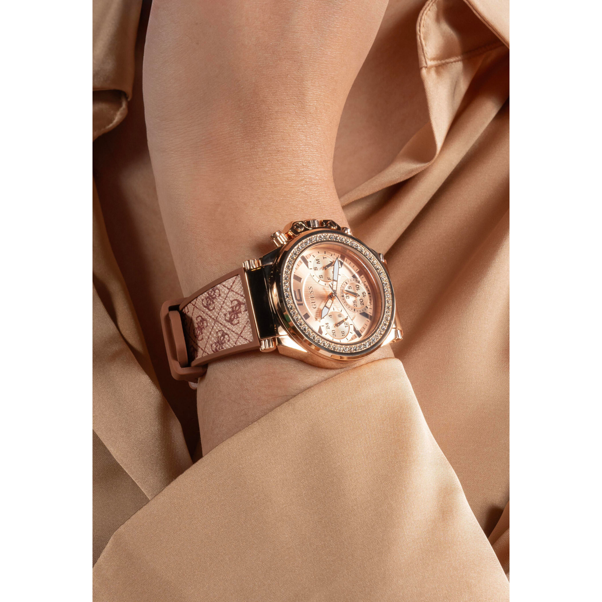 Guess Reloj Analógico De Cuarzo Charisma