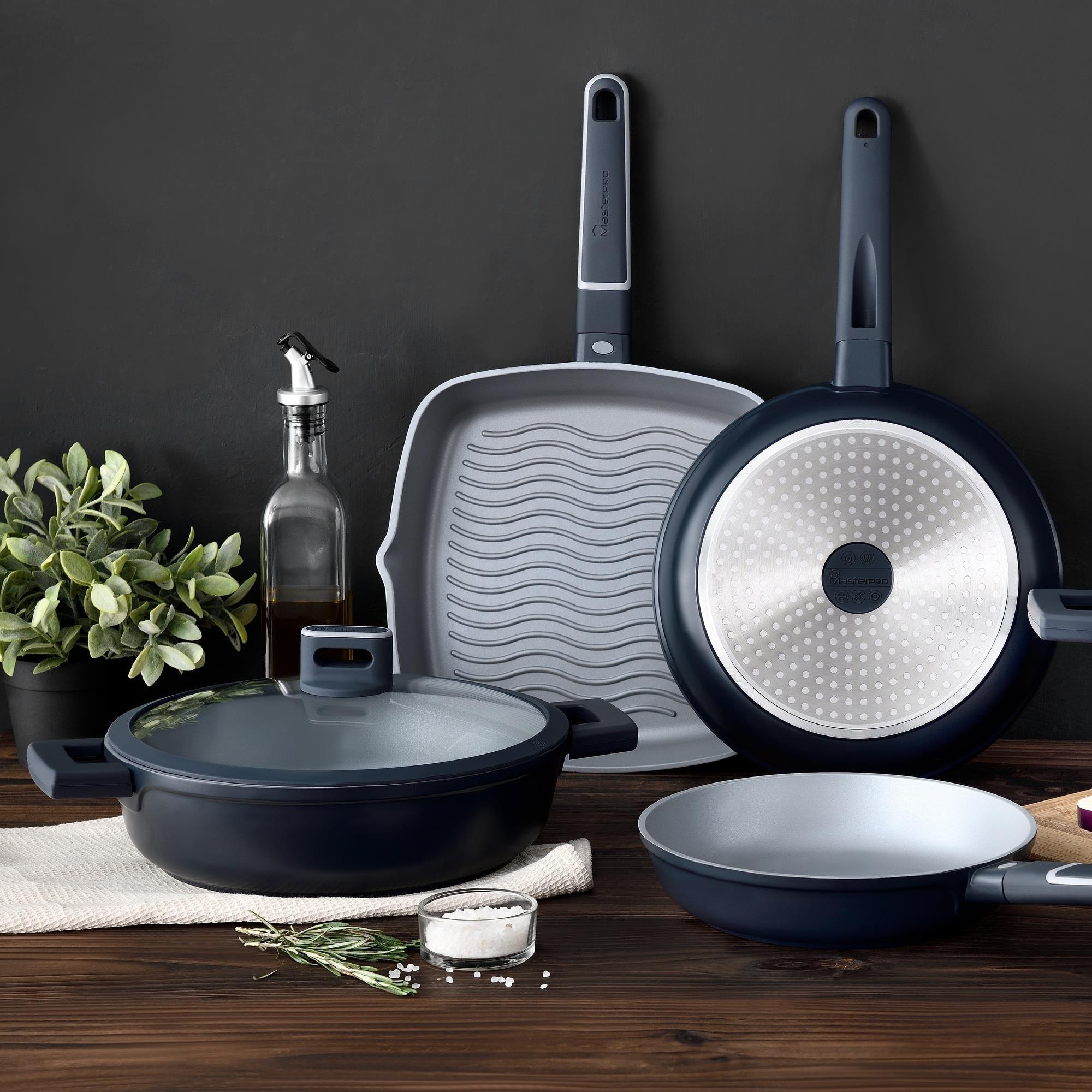 Batería de cocina de 17 piezas índigo en aluminio fundido con sartenes, wok, parrilla, cacerolas y cazo con tapas masterpro