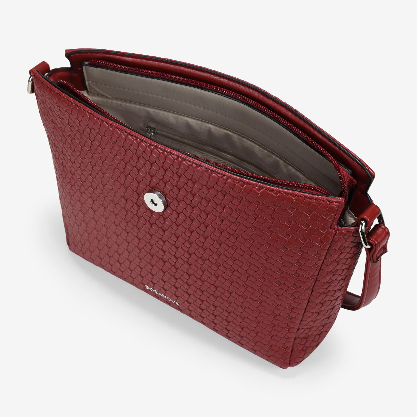 Bolso bandolera rojo con solapa de metal