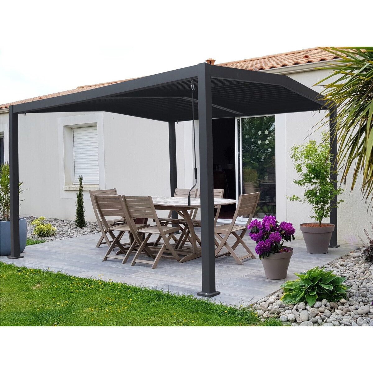 Pergola bioclimatique toit 2 pans "Victoria" en aluminium et métal- 3,5 x 4 m - Gris