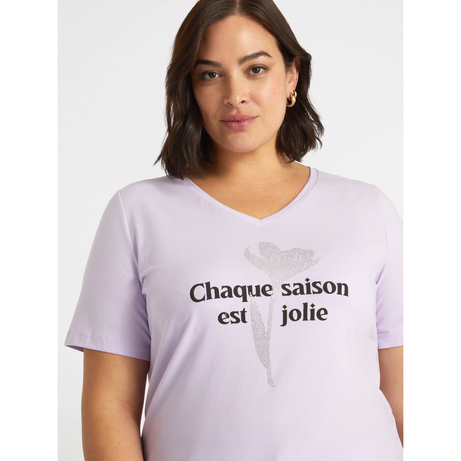 Fiorella Rubino - Camiseta con escritura y flor. - Violeta