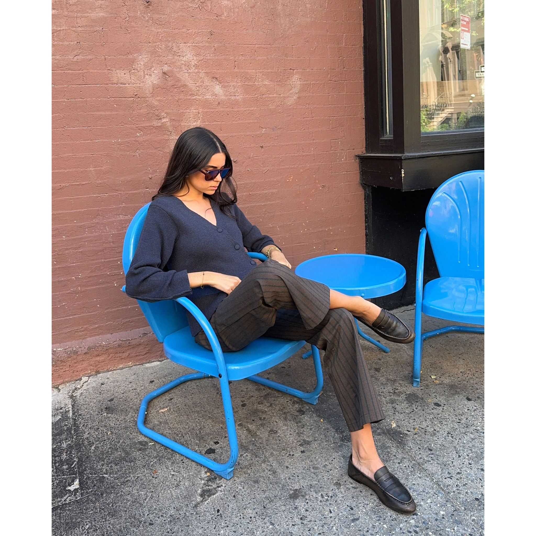 Cárdigan de punto canalé con botones forrados de mujer