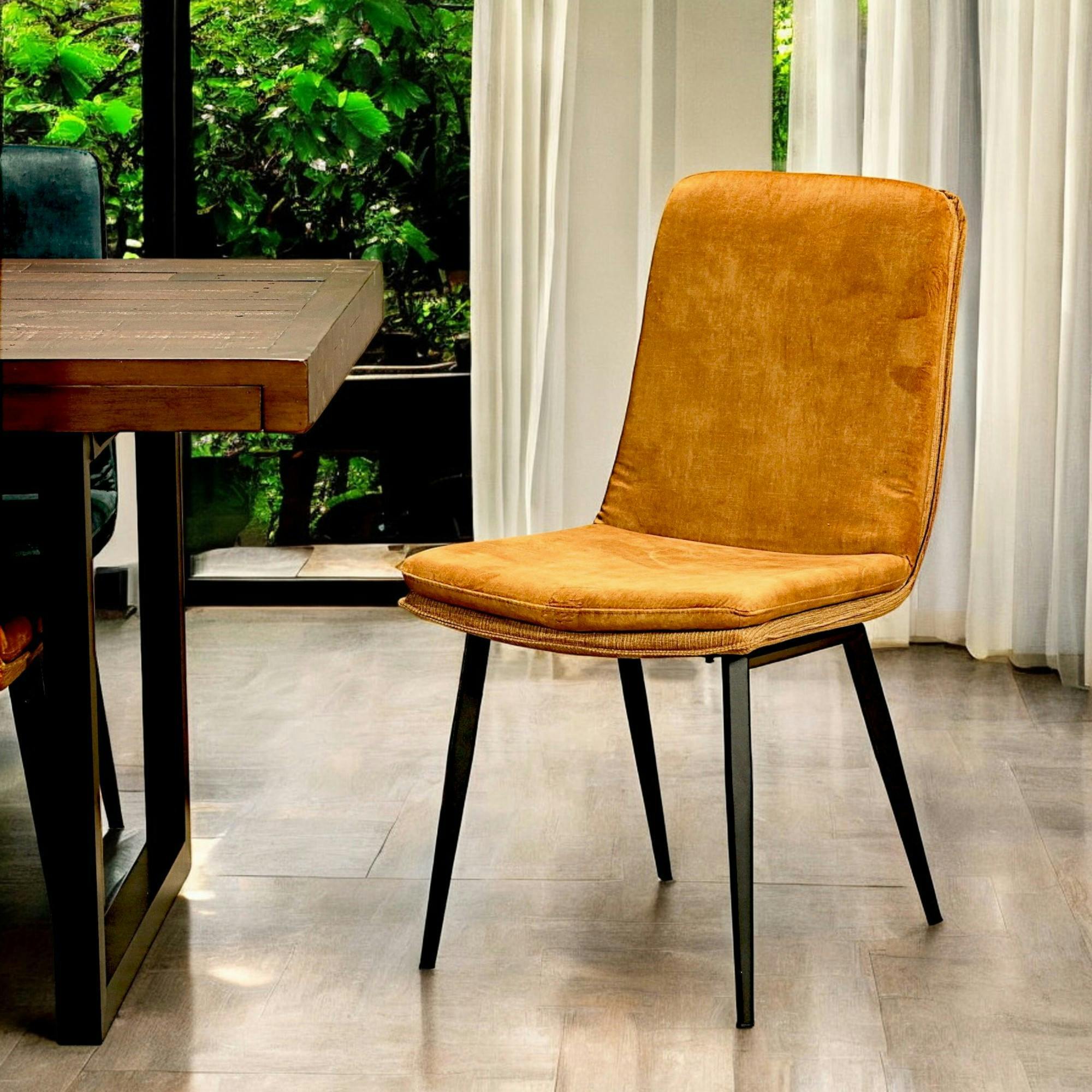 Chaise en velours doré (lot de 2) OKA