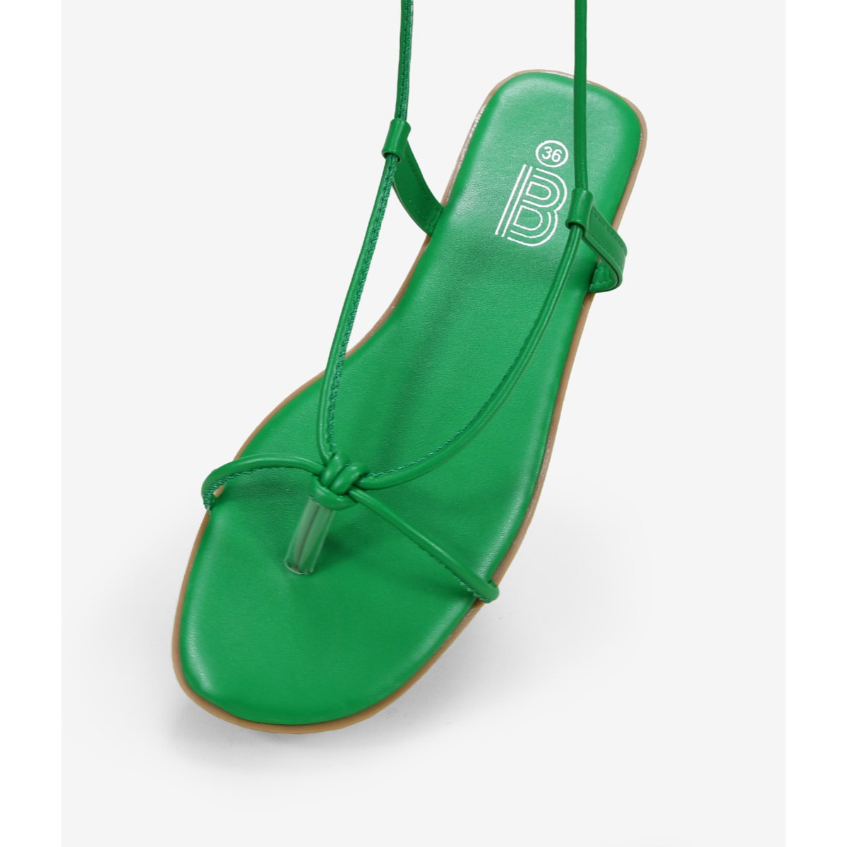 Sandalias verde planas con cuerdas