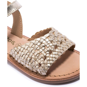 Sandali da bambina con fibbia dorata