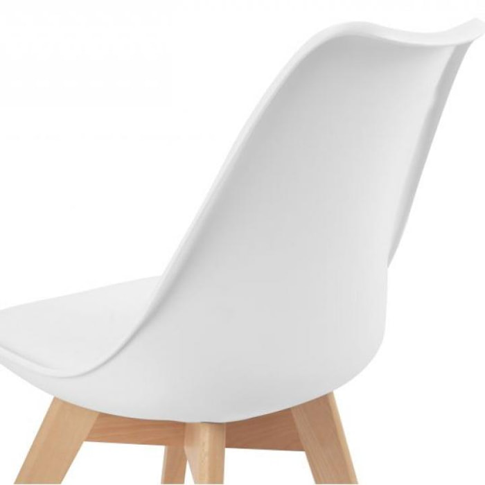 Chaise Suedia