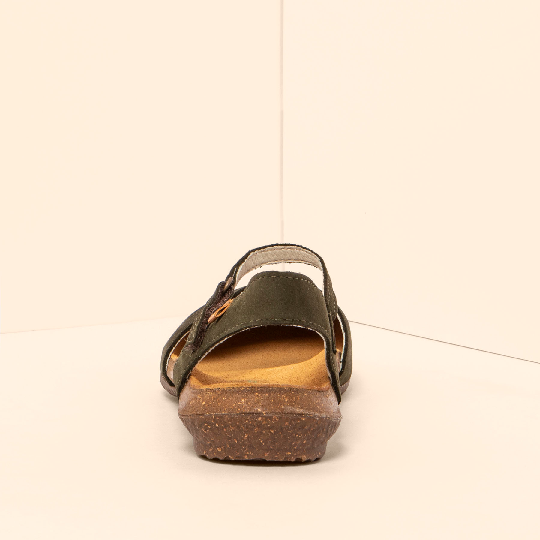 Sandalias N412 NOBUCK LAVADO KAKI / WAKATAUA color Kaki