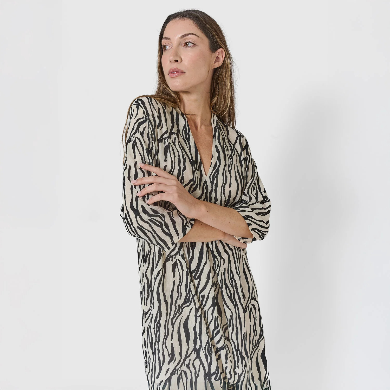 Vestido midi bambula detalles plisados yves beige/negro