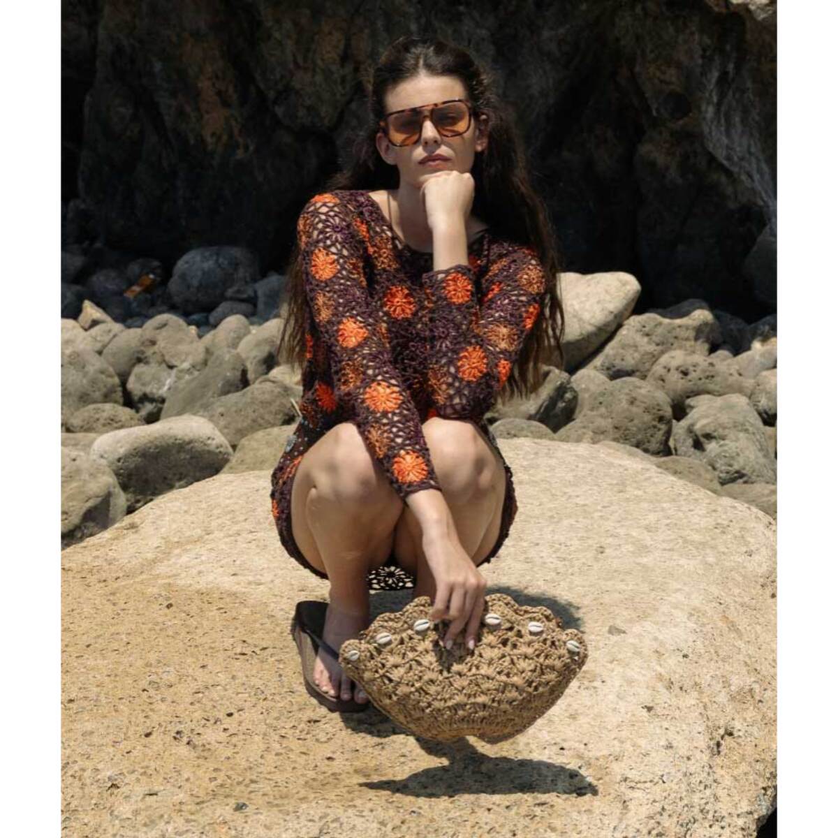 Bolso concha rafia marrón con conchas