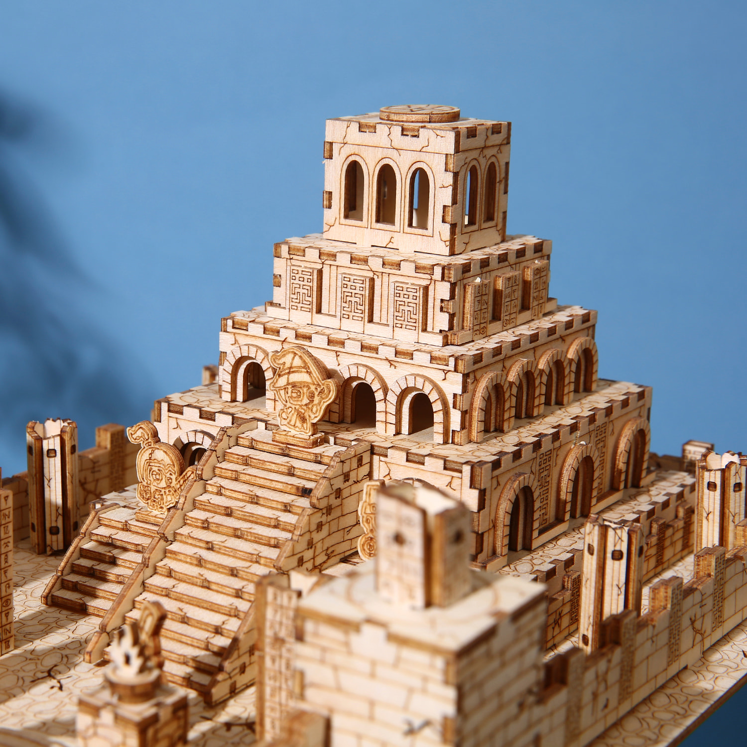 Modello in legno 3D, design di rovine con movimento meccanico. 235 pezzi.