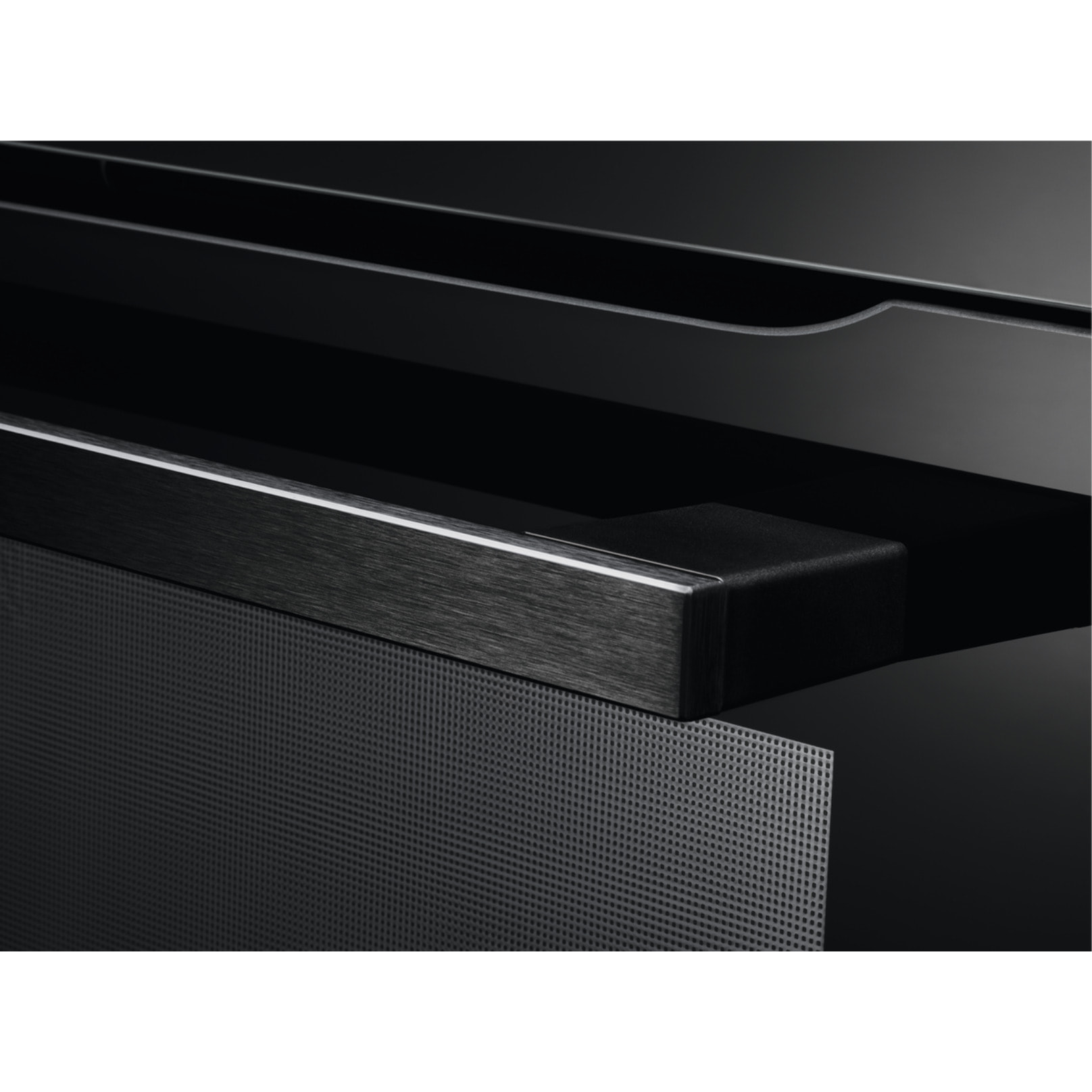 AEG Horno multifunción Serie 6000 SurroundCook con Display LED Explore BPE535160B