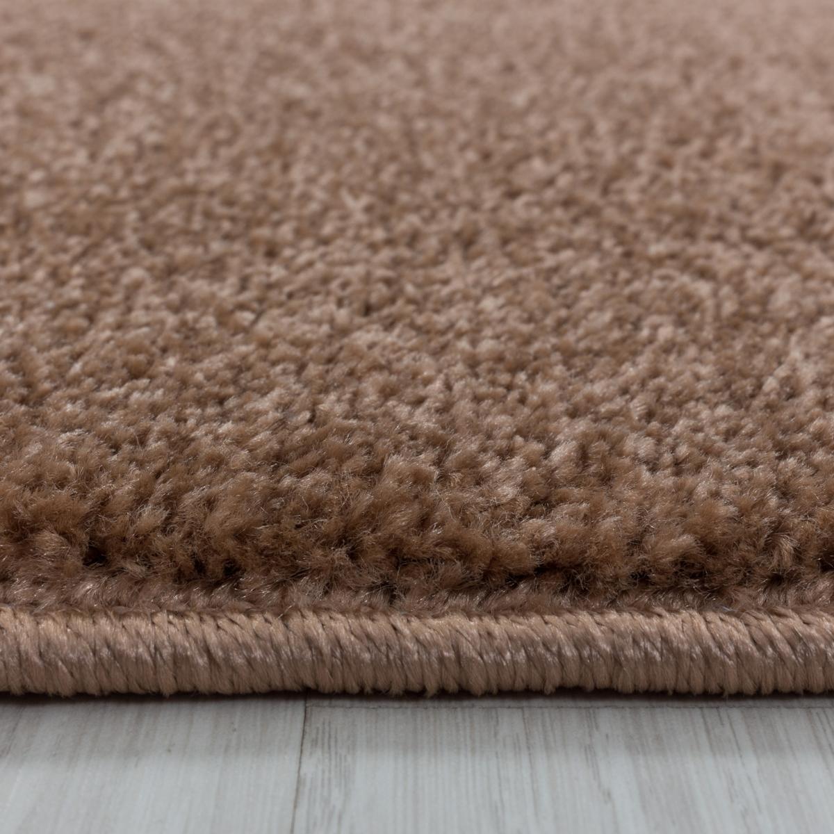 Tapis de couloir tissé motif uni NIBA