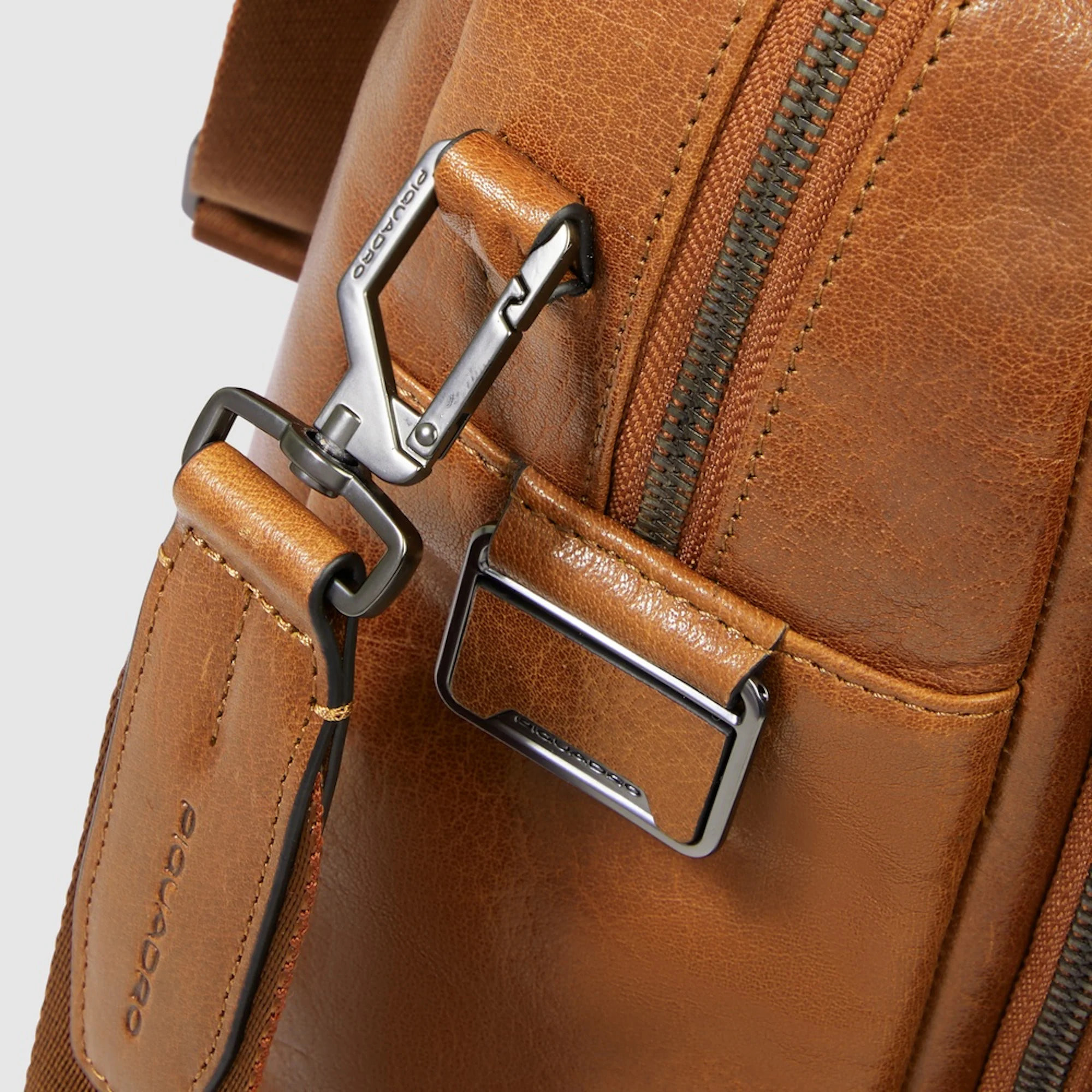 Piquadro Borsa da lavoro porta pc e porta iPad® personalizzabile con protezioni antiurto e RFID