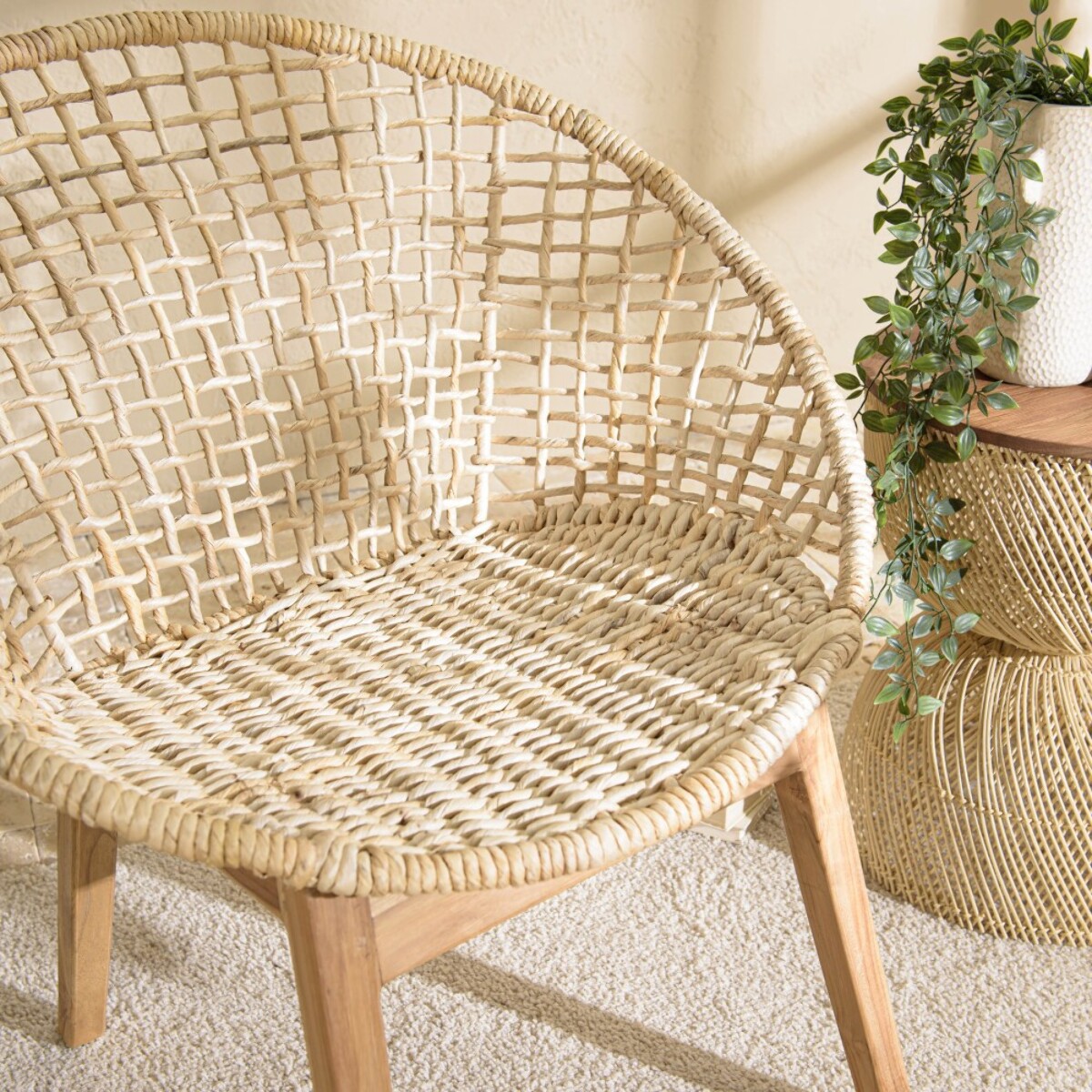 SIXTINE - Fauteuil beige dossier arrondi assise en abaca tressé