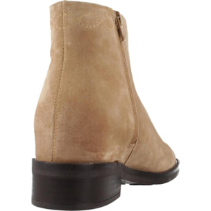 Botines Mujer de la marca GEOX  modelo D LARYSSE MARRON CLARO
