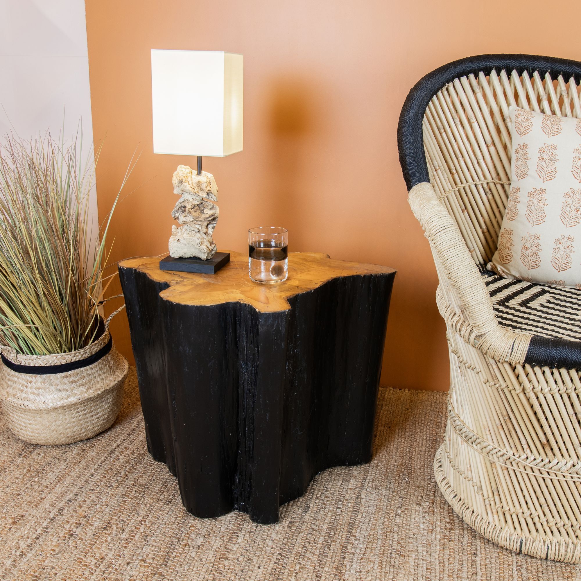 Bout de canapé en bois brûlé 40cm KURO
