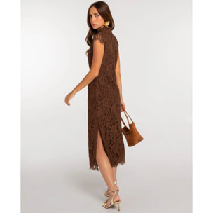 Vestido midi de encaje con cuello mao