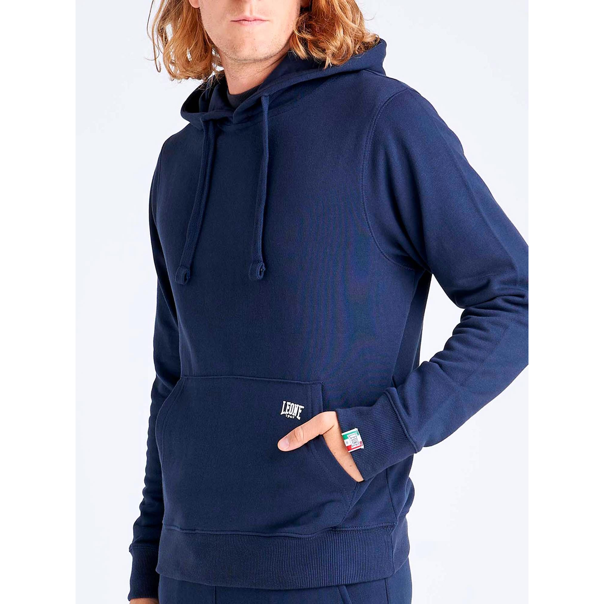 Sudadera básica de hombre con capucha y pequeño bolsillo con logo