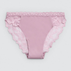 Slip brasiliano elasticizzato con pizzo lilla