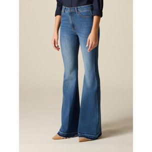 Oltre - Jeans flare con orlo sfrangiato - Blu