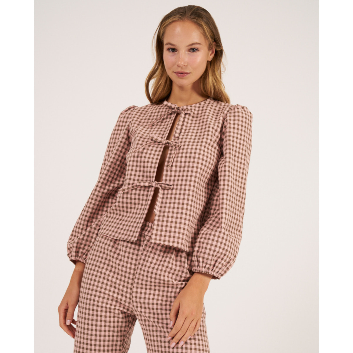 Camiseta de pijama de mujer de cuadros con lazadas