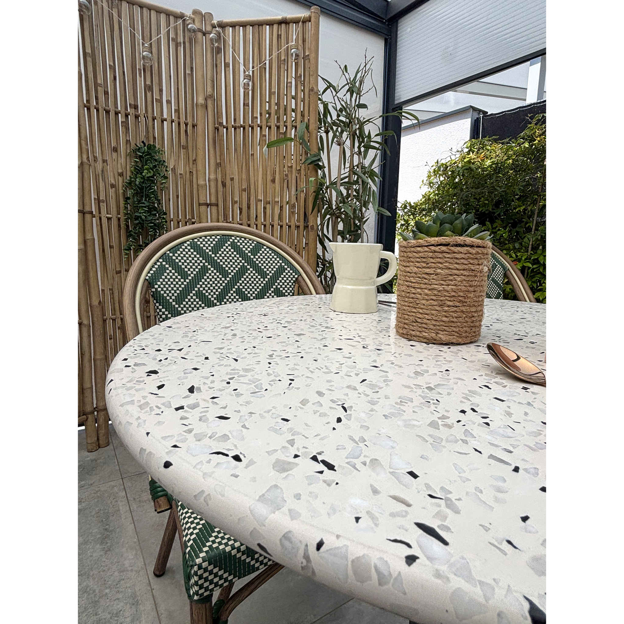 BISTRO - Ensemble repas de jardin 2 places en acier et plateau en terrazzo