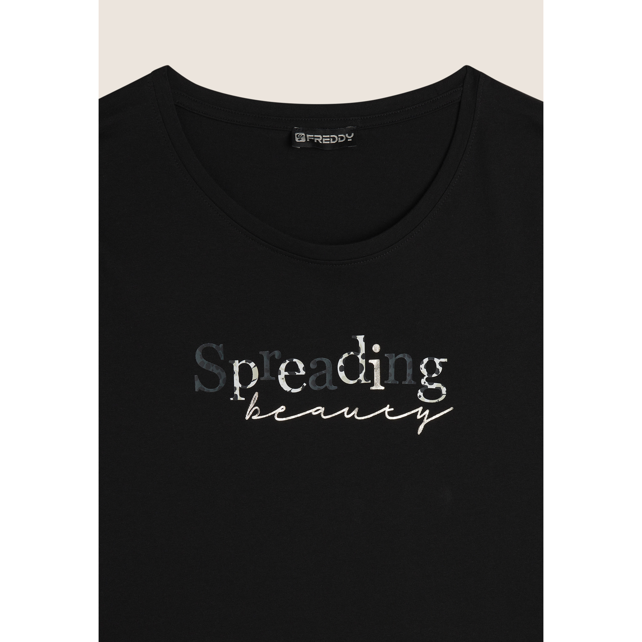 T-shirt in cotone Supima con stampa Spreading Love