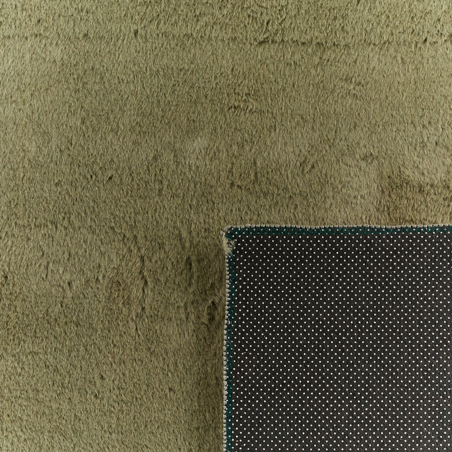 NUBE - Tapis doux et moelleux à poils courts vert - NUB6000VER