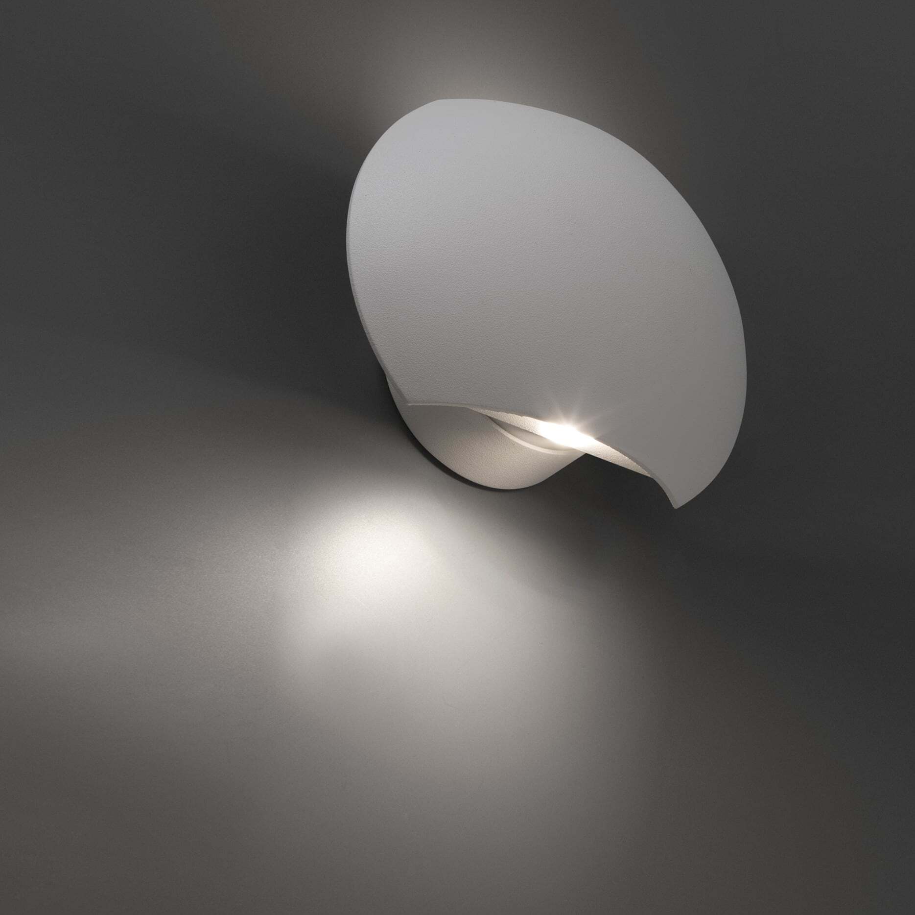 Lampada da parete SWING LED cromata