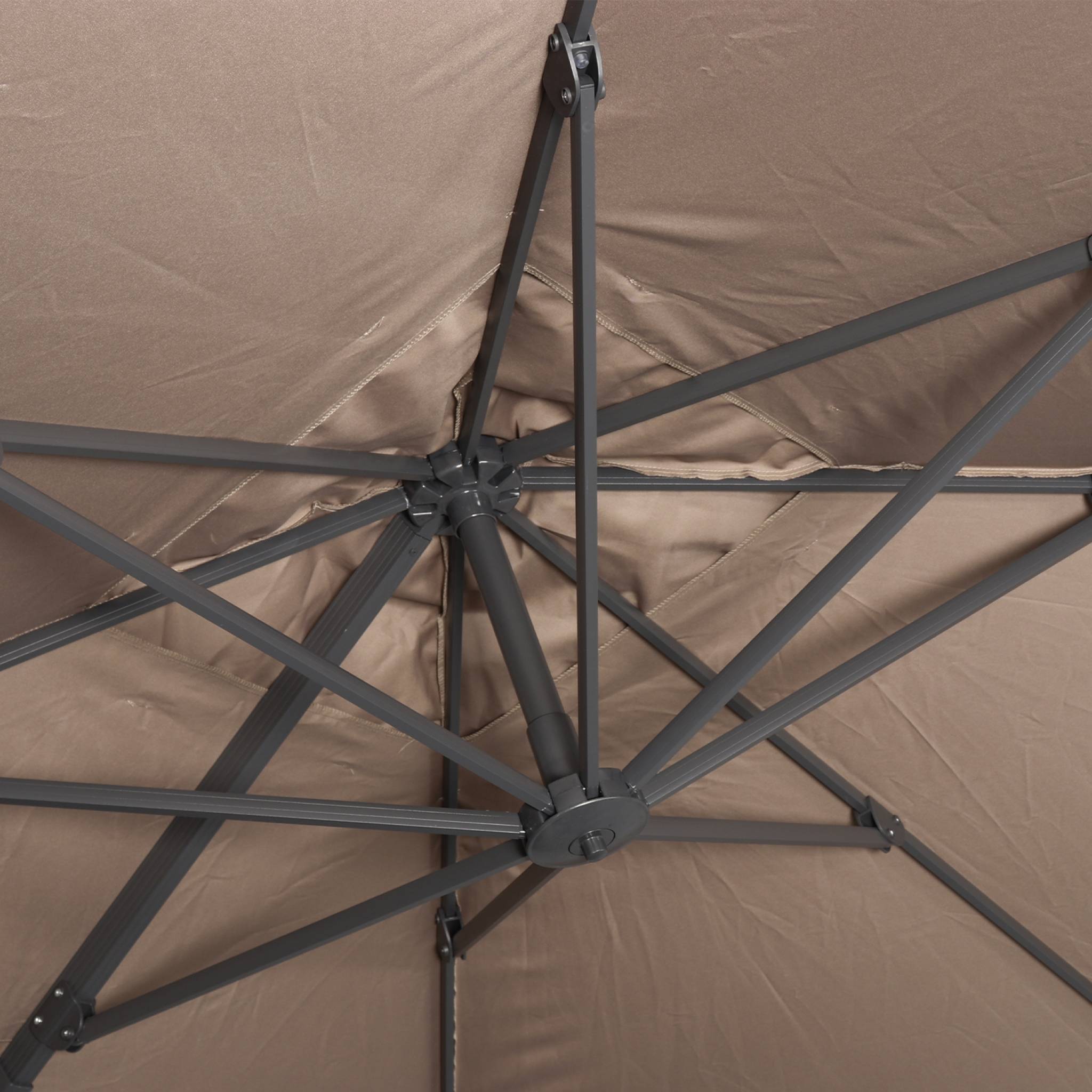 Parasol déporté carré taupe 3x3m structure grise + Lot de 4 dalles à lester 50x50cm